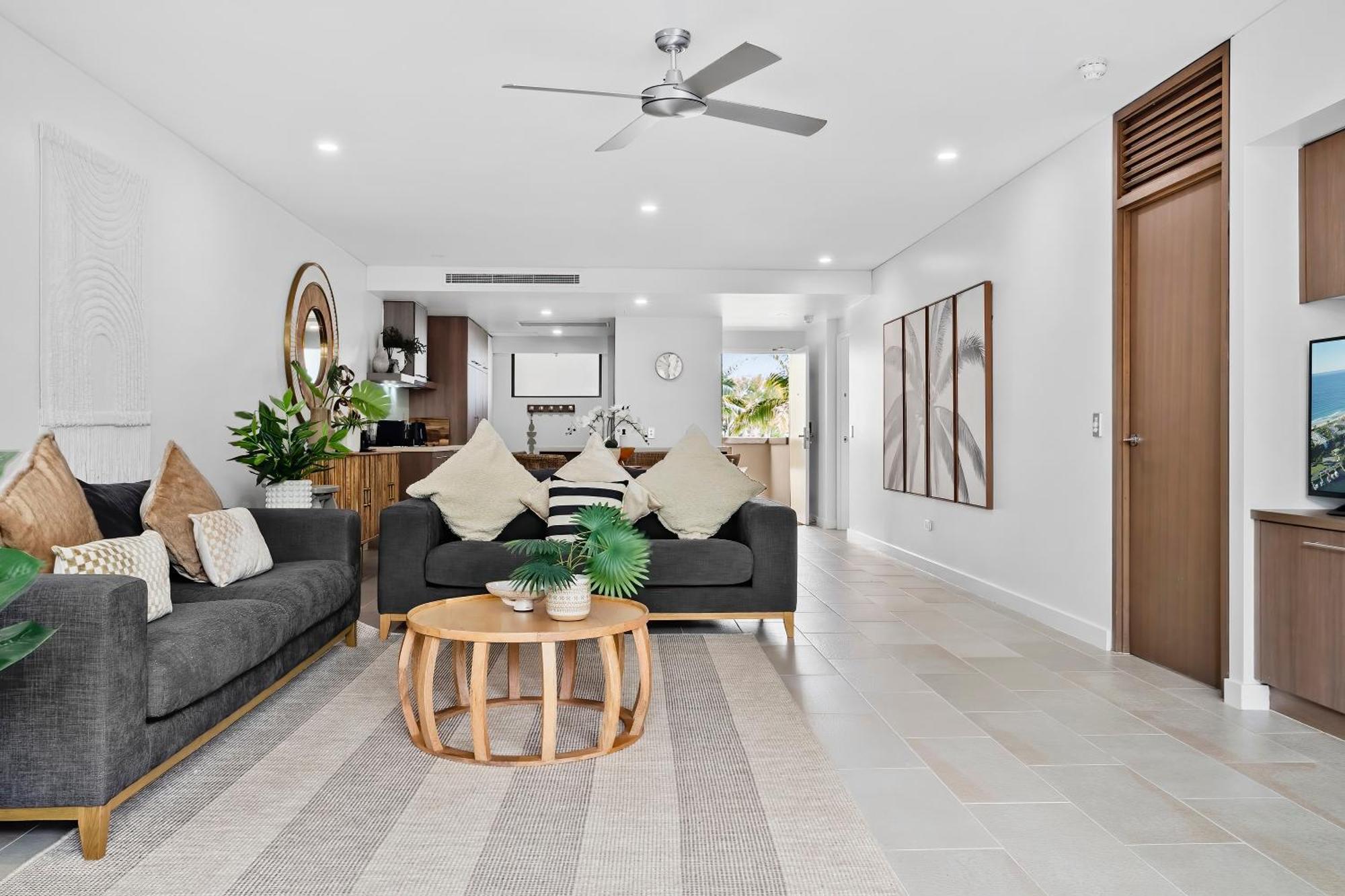 Private Apartments In The Temple Beachfront Resort Palm Cove Kamer foto