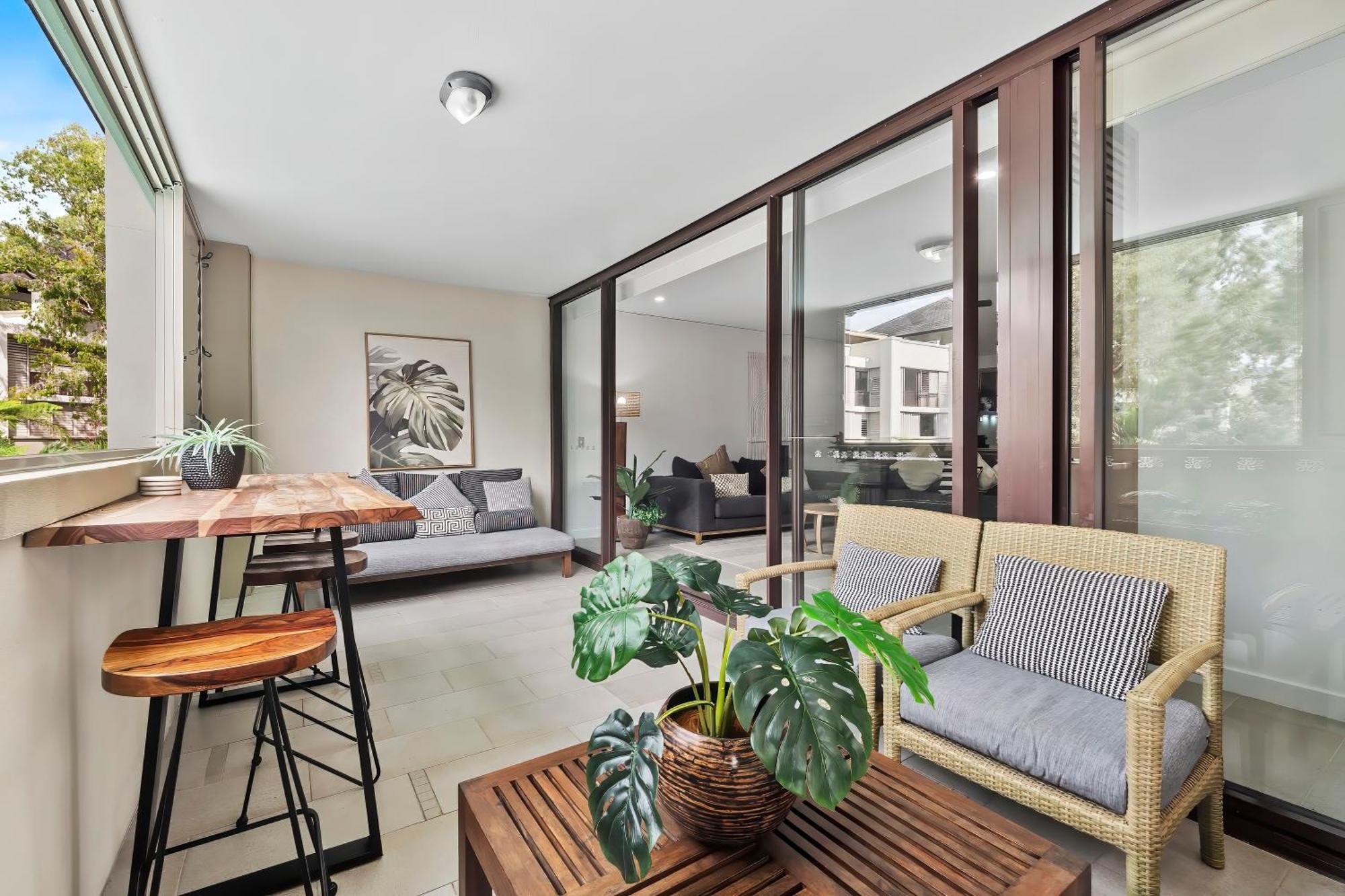 Private Apartments In The Temple Beachfront Resort Palm Cove Kamer foto