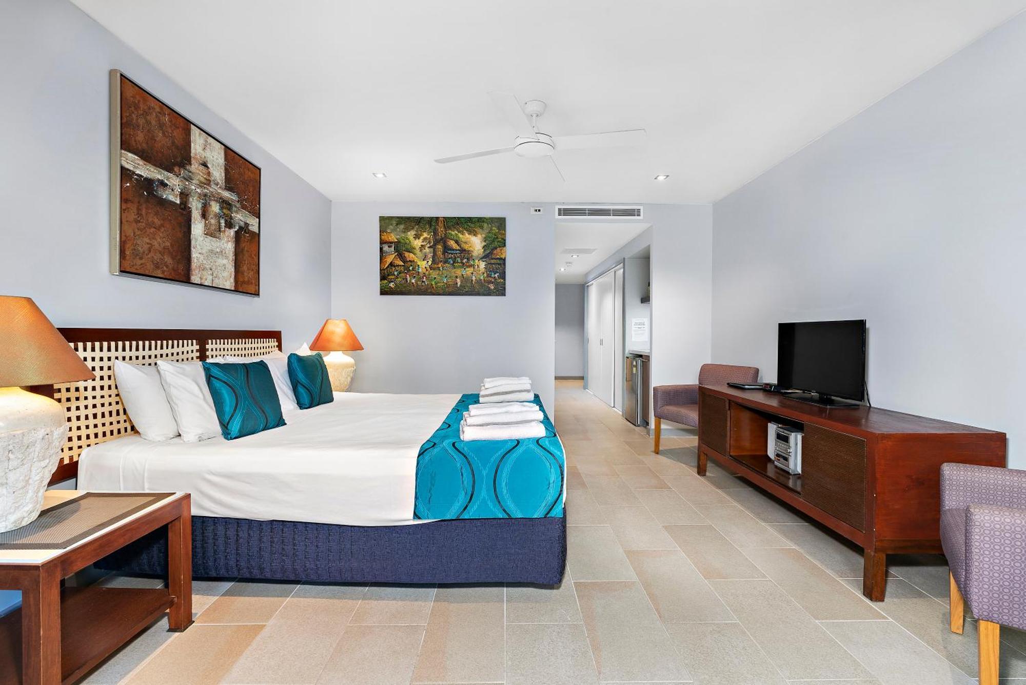 Private Apartments In The Temple Beachfront Resort Palm Cove Kamer foto