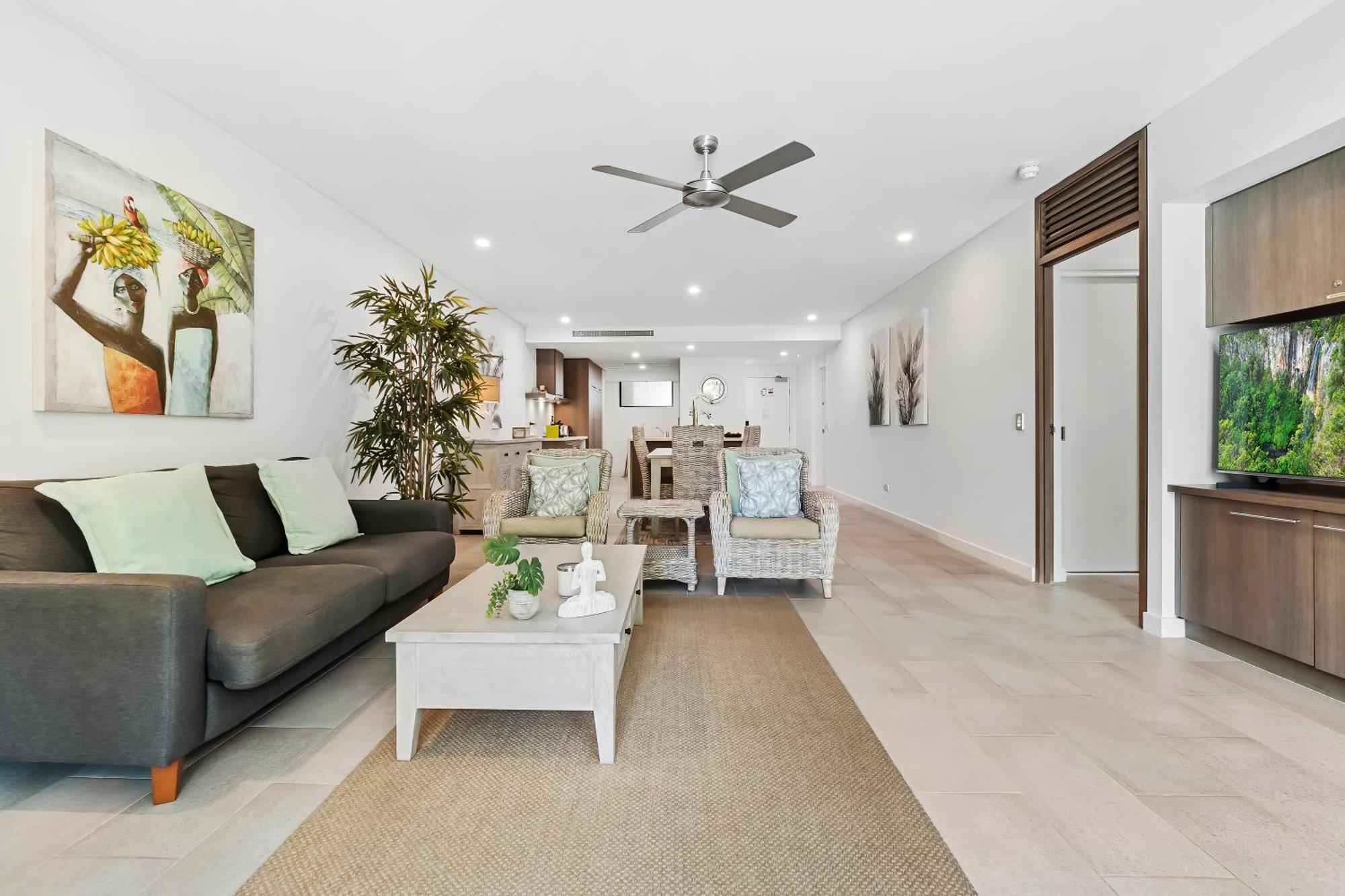 Private Apartments In The Temple Beachfront Resort Palm Cove Kamer foto