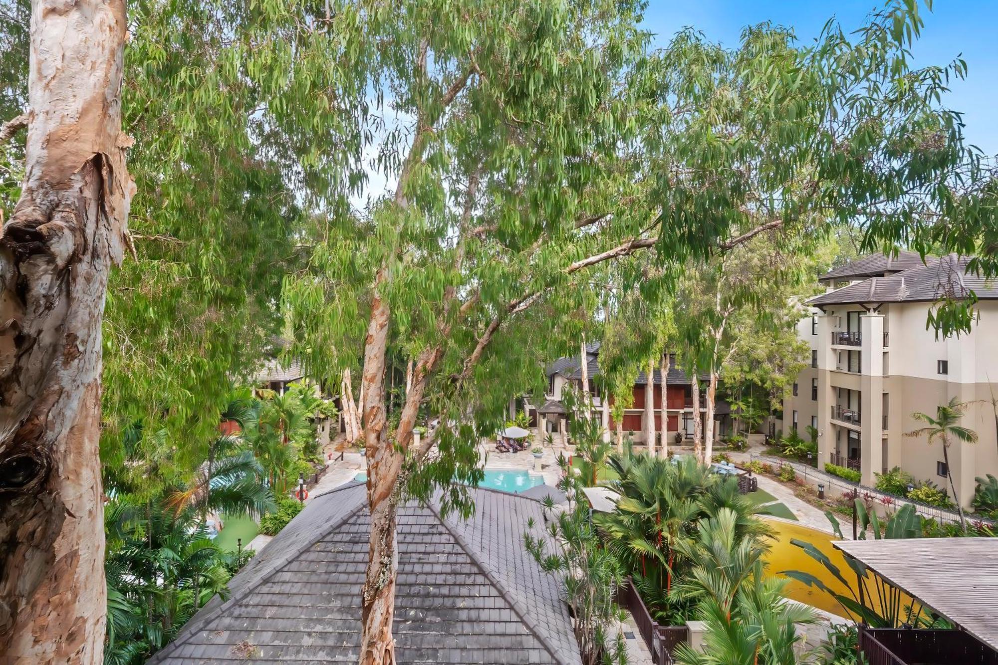 Private Apartments In The Temple Beachfront Resort Palm Cove Kamer foto