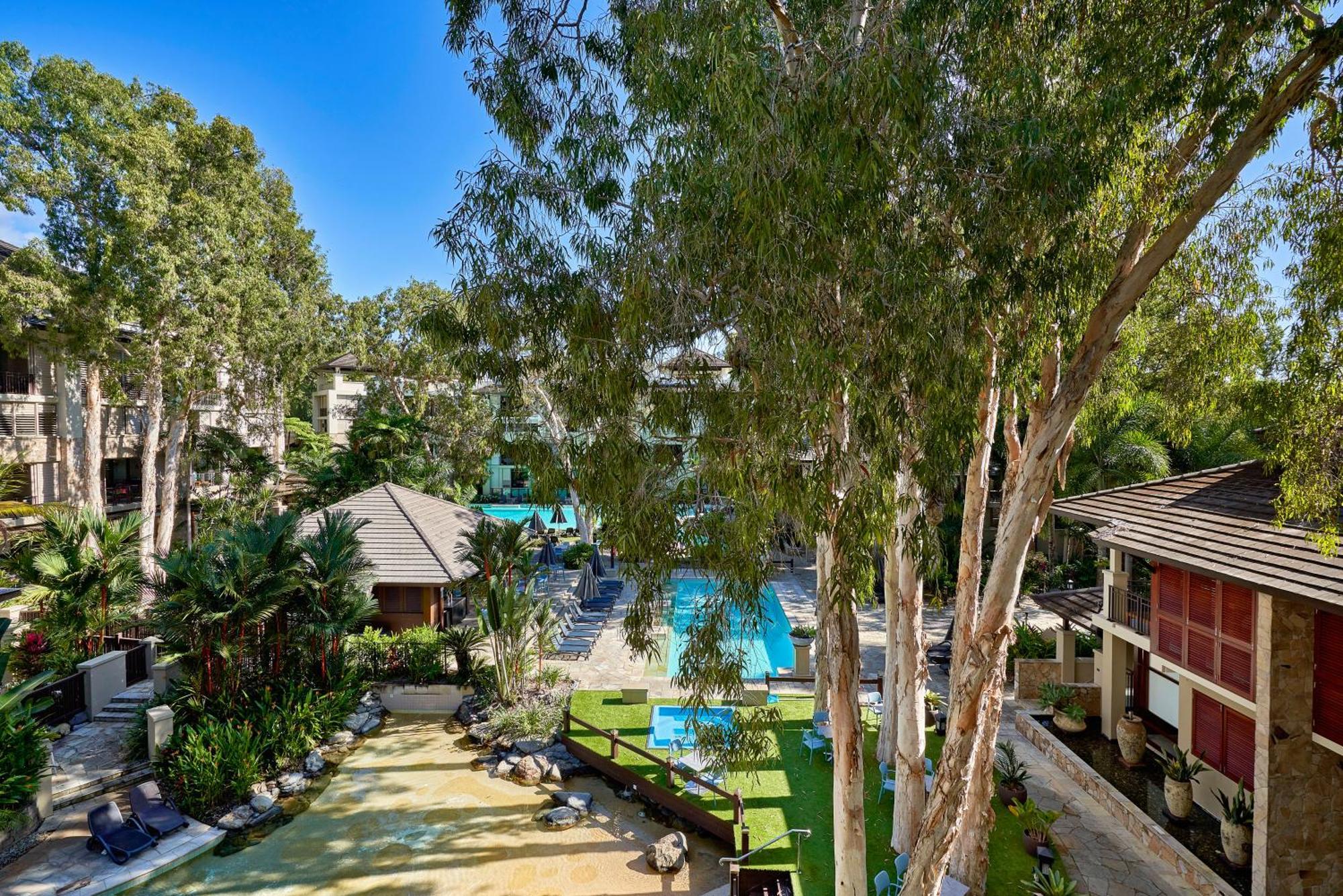 Private Apartments In The Temple Beachfront Resort Palm Cove Kamer foto