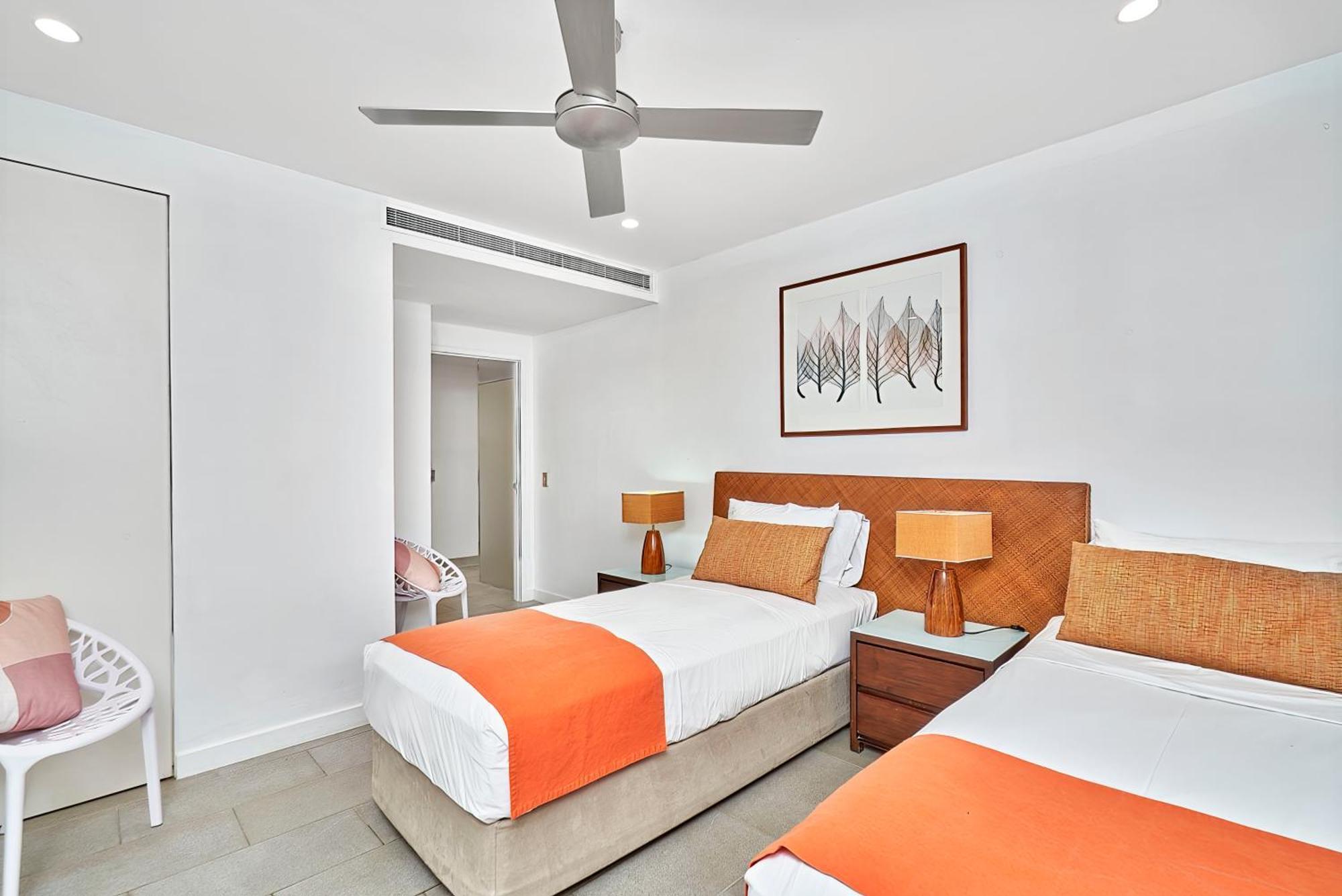Private Apartments In The Temple Beachfront Resort Palm Cove Kamer foto